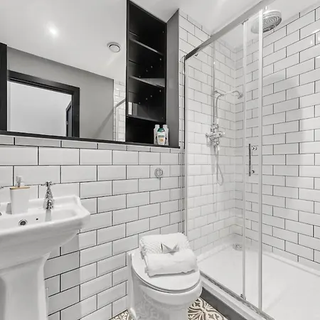 Mag-a-zine Loaded - 2bdr - Centre - Sleeps 5 * Leeds (West Yorkshire)