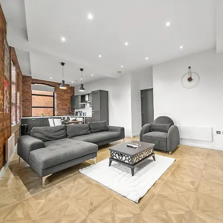 Mag-a-zine Loaded - 2bdr - Centre - Sleeps 5